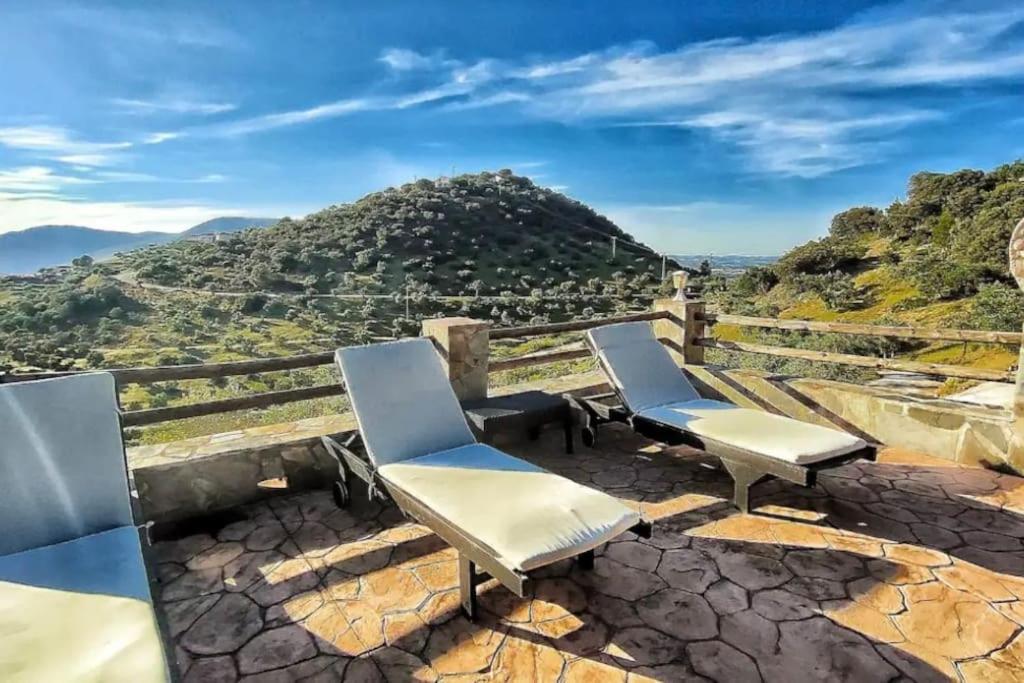 エル・ガストル Casa La Rocaヴィラ エクステリア 写真